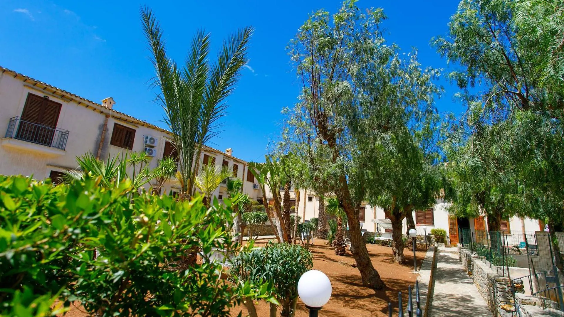 Sanvitotour- Residence Il Baglio Сан-Вито-Ло-Капо 0*,