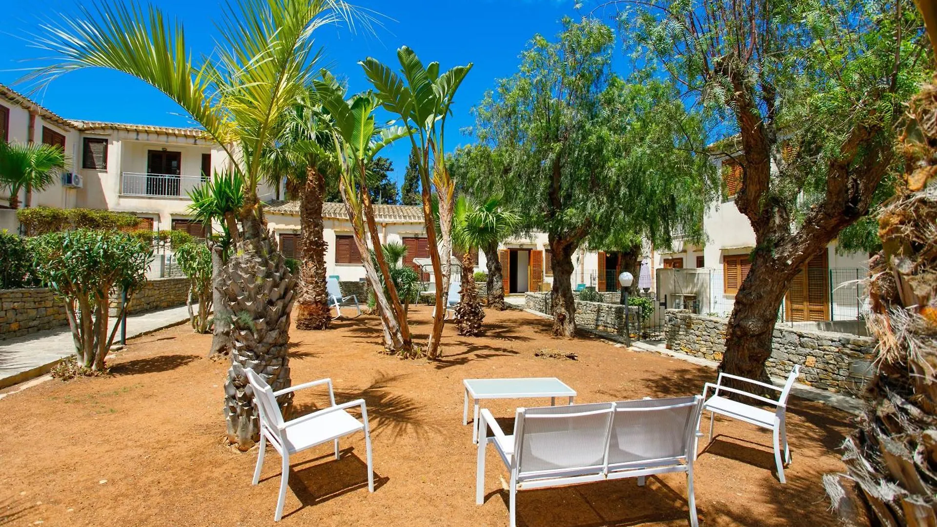 Apart-hotel Sanvitotour- Residence Il Baglio San Vito Lo Capo