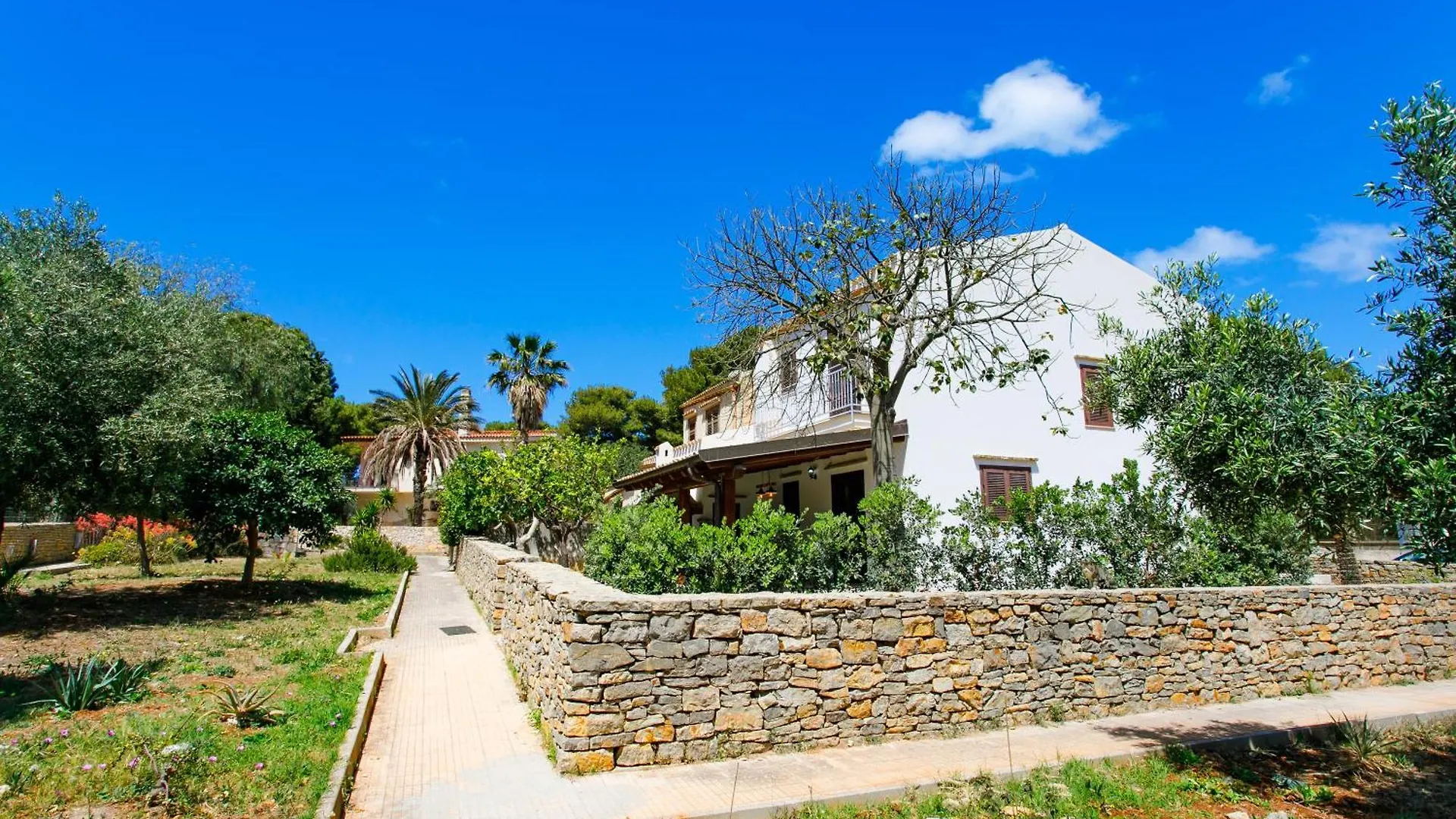 Апарт-отель Sanvitotour- Residence Il Baglio Сан-Вито-Ло-Капо